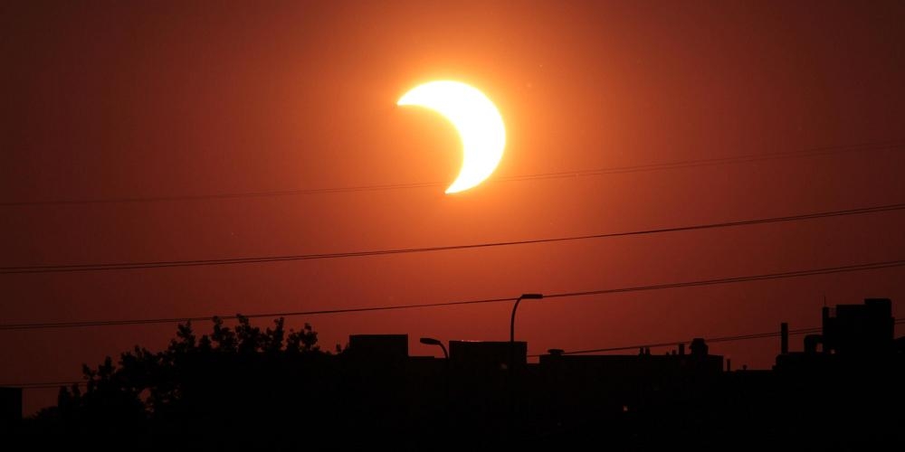 Een gedeeltelijke zonsverduistering in de Verenigde Staten in 2012