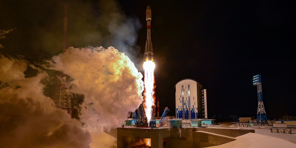 Lancering van de Sojoez raket met aan boord de 36 OneWeb satellieten. 