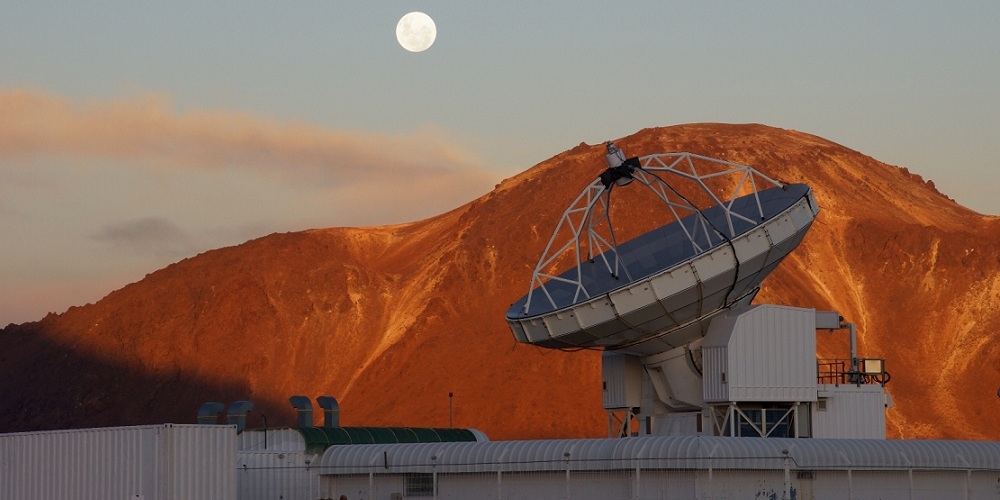 Het Atacama Pathfinder Experiment (APEX) in Chili