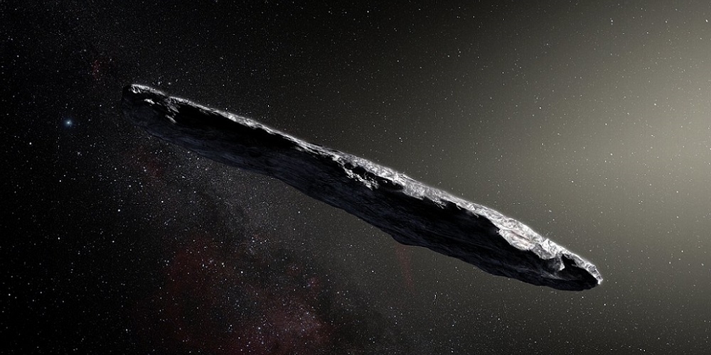 Deze artist’s impression toont de eerste interstellaire planetoïde `Oumuamua. Dit unieke object werd op 19 oktober 2017 ontdekt door de Pan-STARRS 1-telescoop op Hawaï.