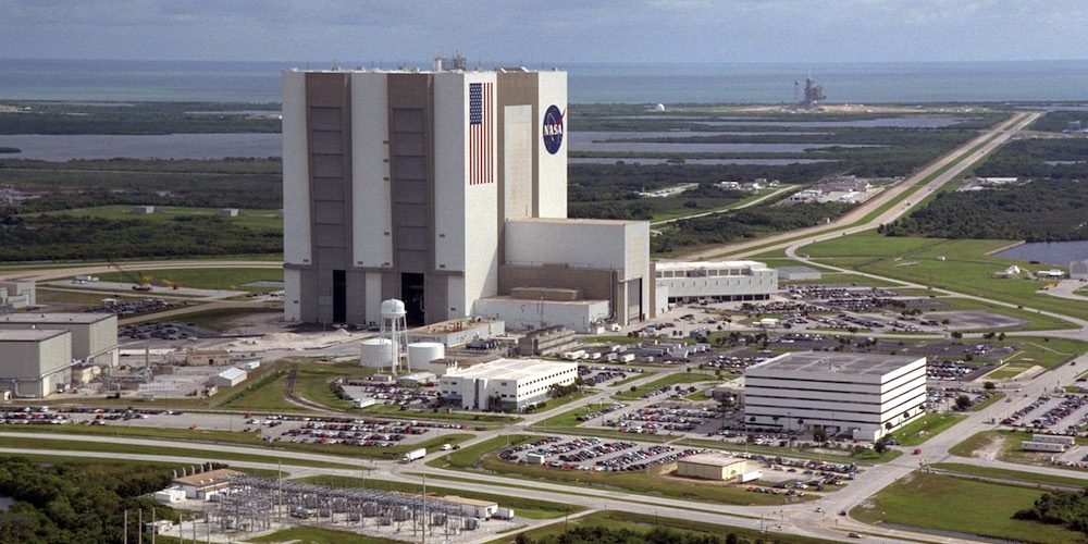Het Kennedy Space Center in Florida met de impressionante VAB montagehal