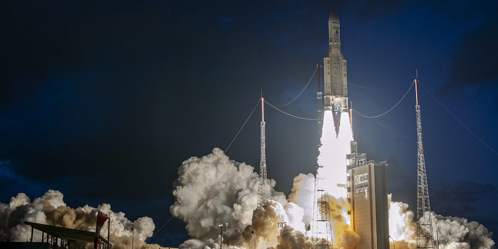 Lancering van de Ariane 5 raket. 
